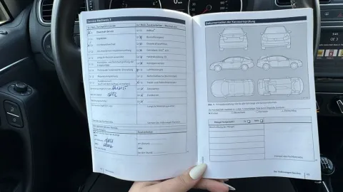 Car image 46