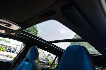 Car image 29