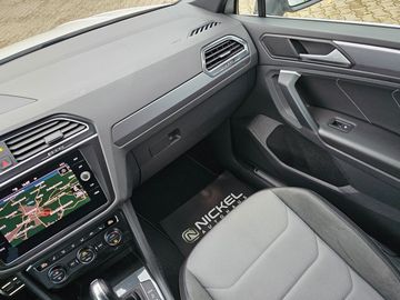 Car image 37