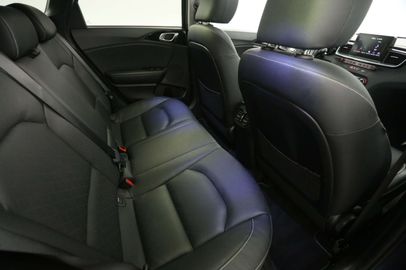 Car image 30