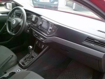 Car image 10