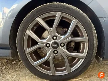 Car image 29
