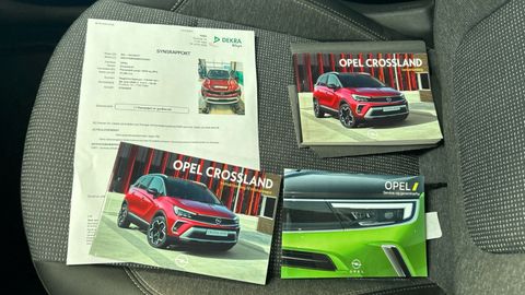 Car image 18