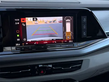 Car image 42
