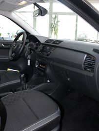 Car image 36