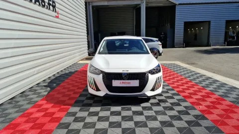 Car image 3