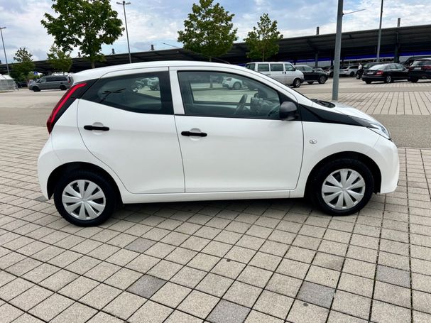 Toyota Aygo 53 kW image number 6