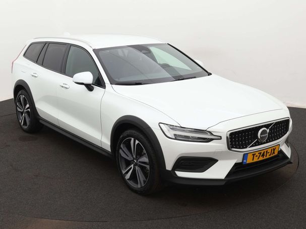 Volvo V60 Cross Country AWD B5 185 kW image number 8