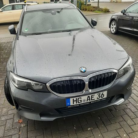 BMW 320d Touring 140 kW image number 2