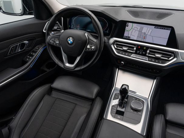 BMW 320d Touring xDrive 140 kW image number 27