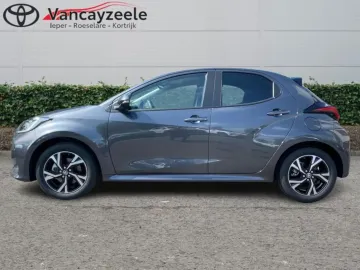 Car image 5