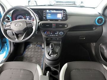 Car image 13