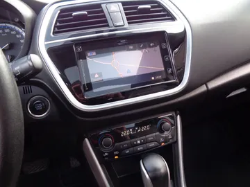 Car image 15
