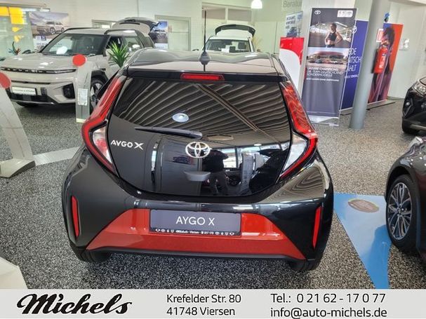 Toyota Aygo X 1.0 53 kW image number 2