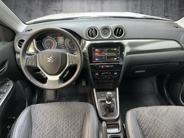 Car image 12