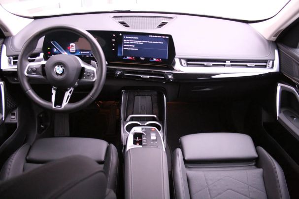 BMW X1 sDrive18i 100 kW image number 8