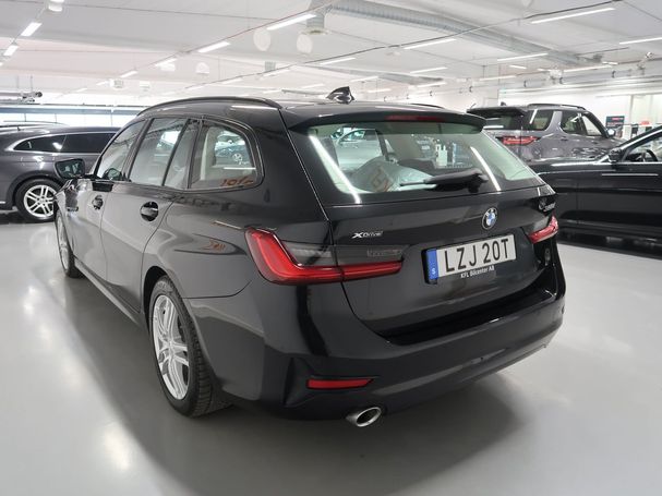 BMW 320d Touring xDrive Sport Line 140 kW image number 8