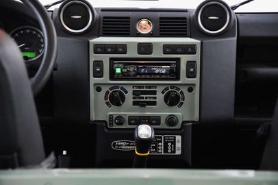 Car image 26