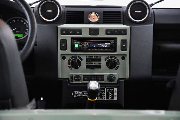 Land Rover Defender 90 kW image number 26