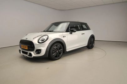 Car image 40