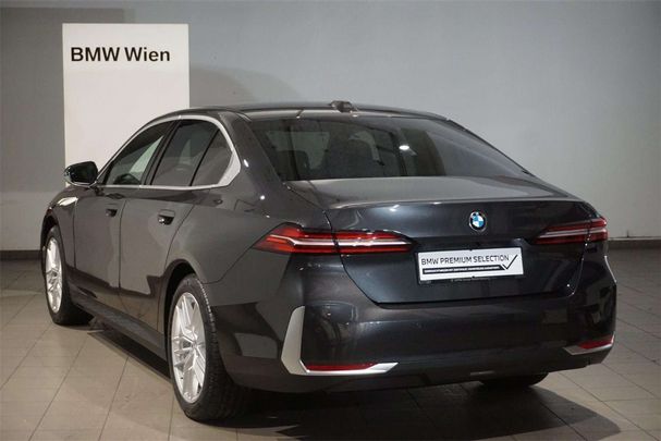 BMW 520d xDrive 145 kW image number 30