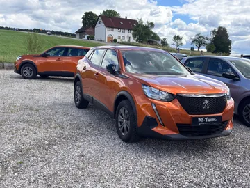 Car image 21