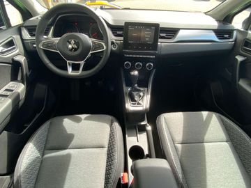 Car image 4