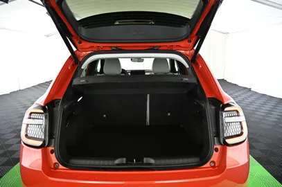 Car image 38