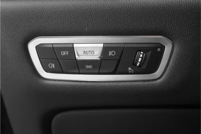 Car image 50