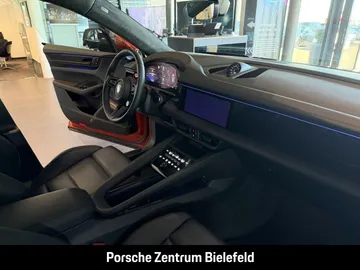 Car image 32