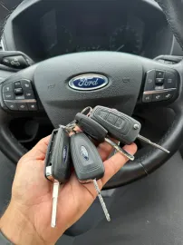 Car image 30
