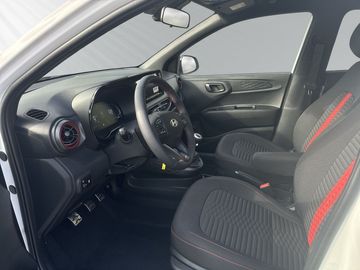 Car image 11