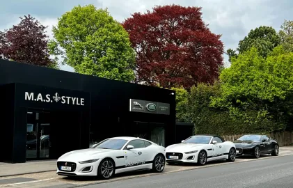 Car image 24