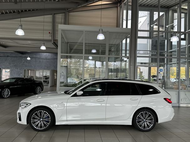 BMW 330 Touring e M Sport 215 kW image number 5