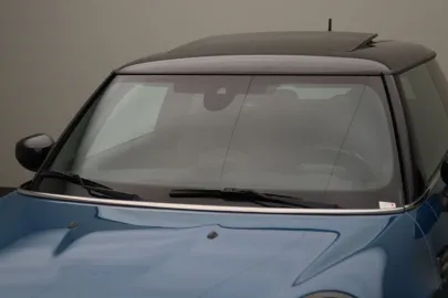 Car image 27