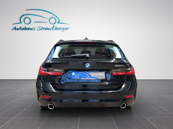 BMW 330e Touring 215 kW image number 7