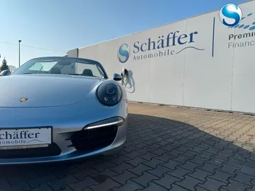 Car image 30