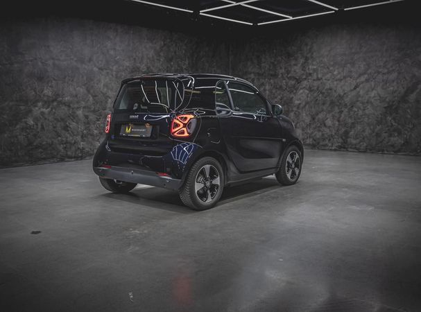 Smart ForTwo coupe EQ passion 60 kW image number 6