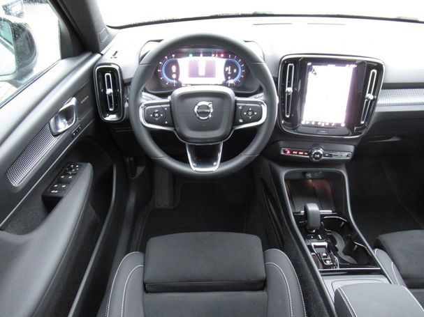 Volvo XC40 B4 Dark Ultimate 145 kW image number 16