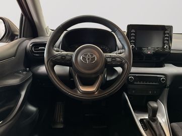 Car image 10