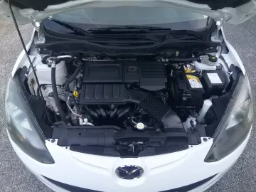 Car image 22