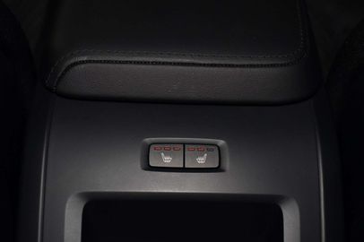 Car image 38