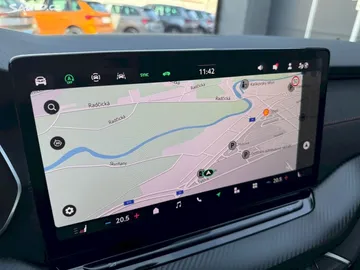 Car image 30