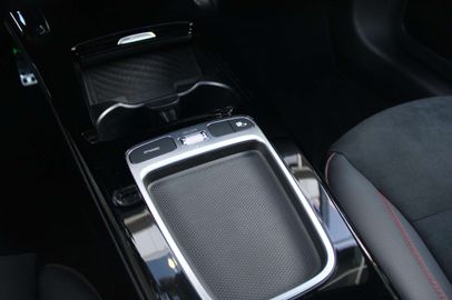 Car image 38