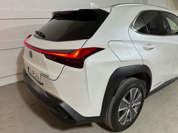 Lexus UX 300e 150 kW image number 3