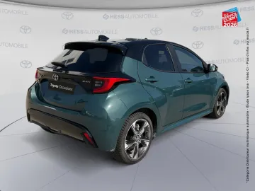 Car image 4