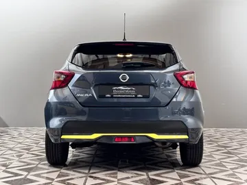 Car image 32