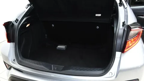 Car image 24