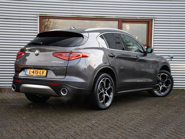 Alfa Romeo Stelvio 2.0 Turbo B-Tech 206 kW image number 4