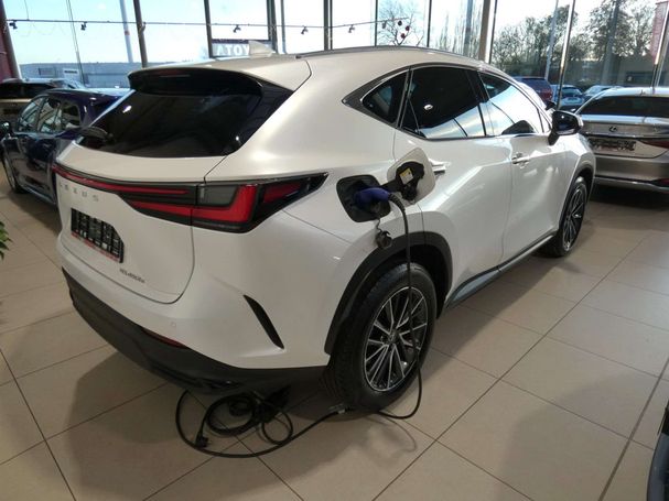 Lexus NX 450 h AWD 227 kW image number 4